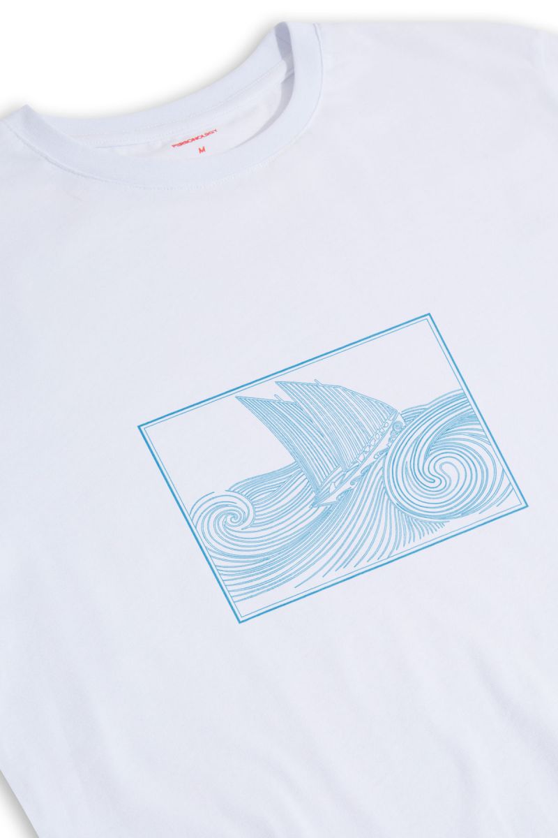 White Soft Fabric Ocean Design Short Sleeve Tee
