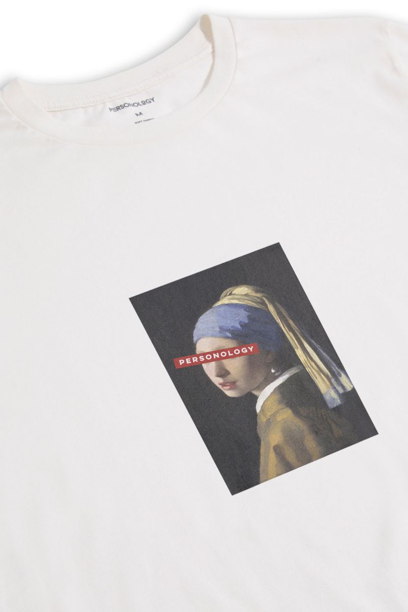 Off White Soft Fabric Girl with a Pearl Earring Design Short Sleeve Tee