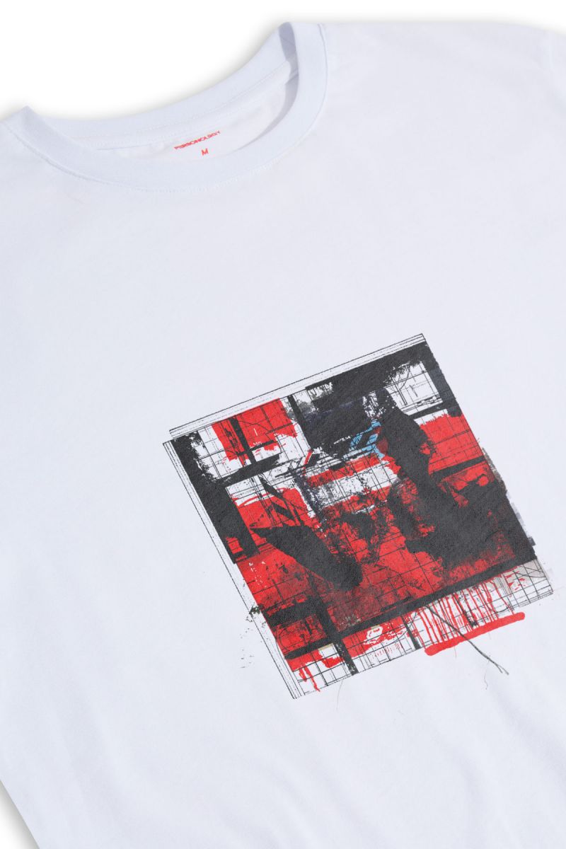 White Soft Fabric Abstract Design Short Sleeve Tee