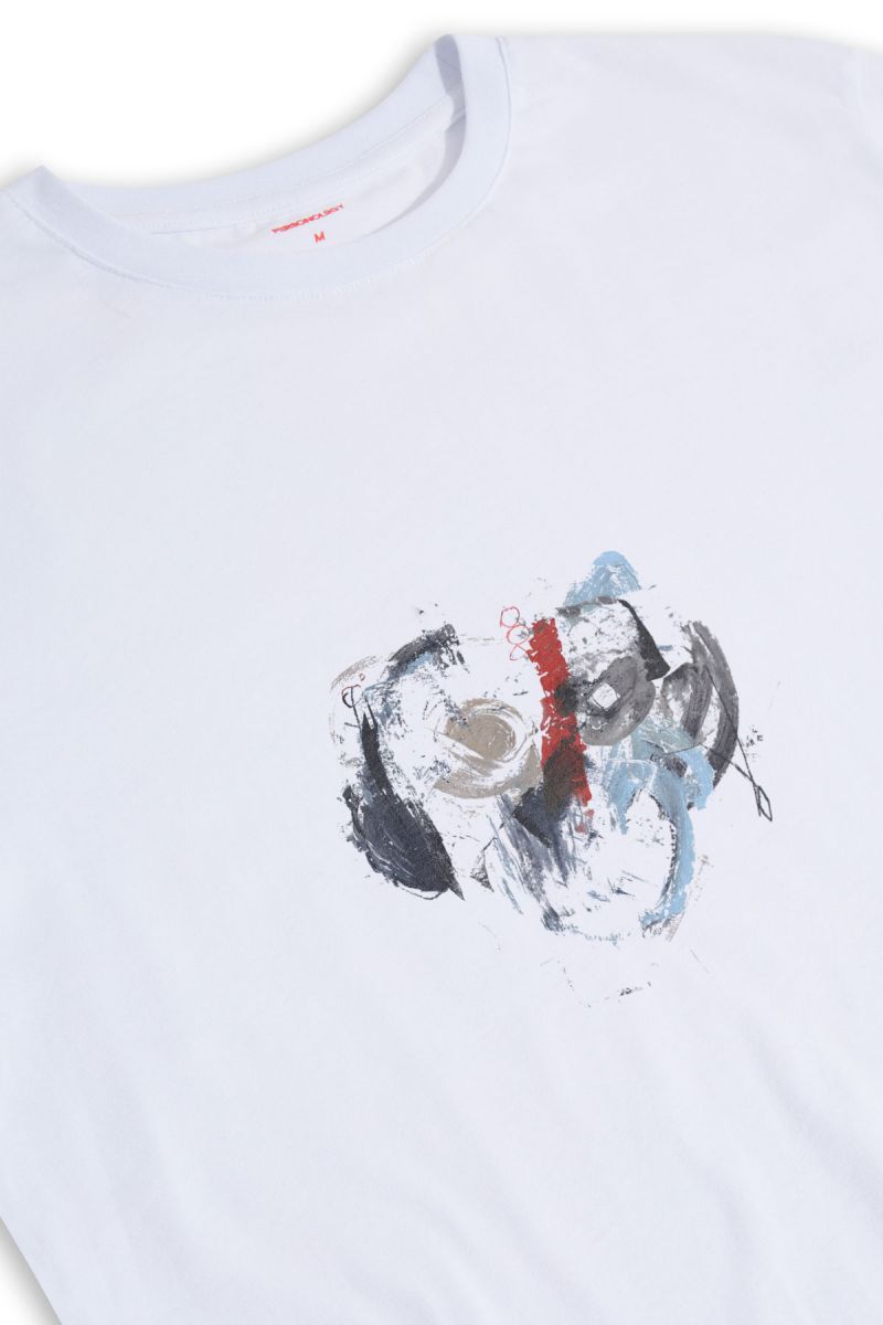 White Soft Fabric Abstract Design Short Sleeve Tee