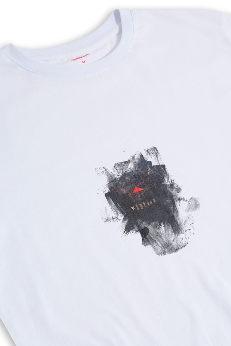 White Soft Fabric Abstract Design Short Sleeve Tee