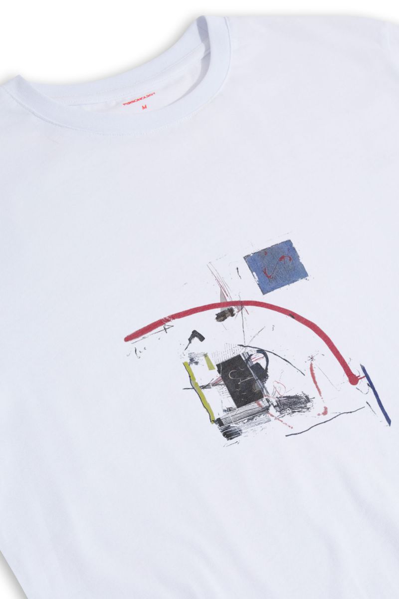 White Soft Fabric Abstract Design Short Sleeve Tee
