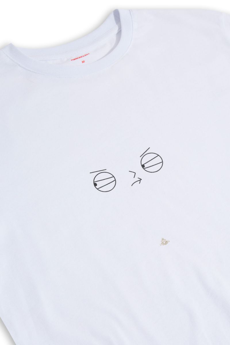 White Soft Fabric Eye Design Short Sleeve Tee
