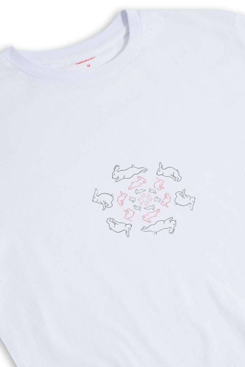 White Soft Fabric A Vicious Circle Design Short Sleeve Tee