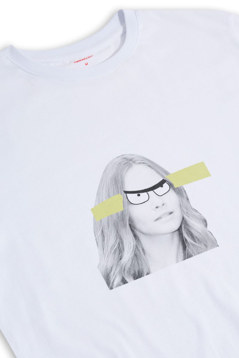 White Soft Fabric Beauty Design Short Sleeve Tee