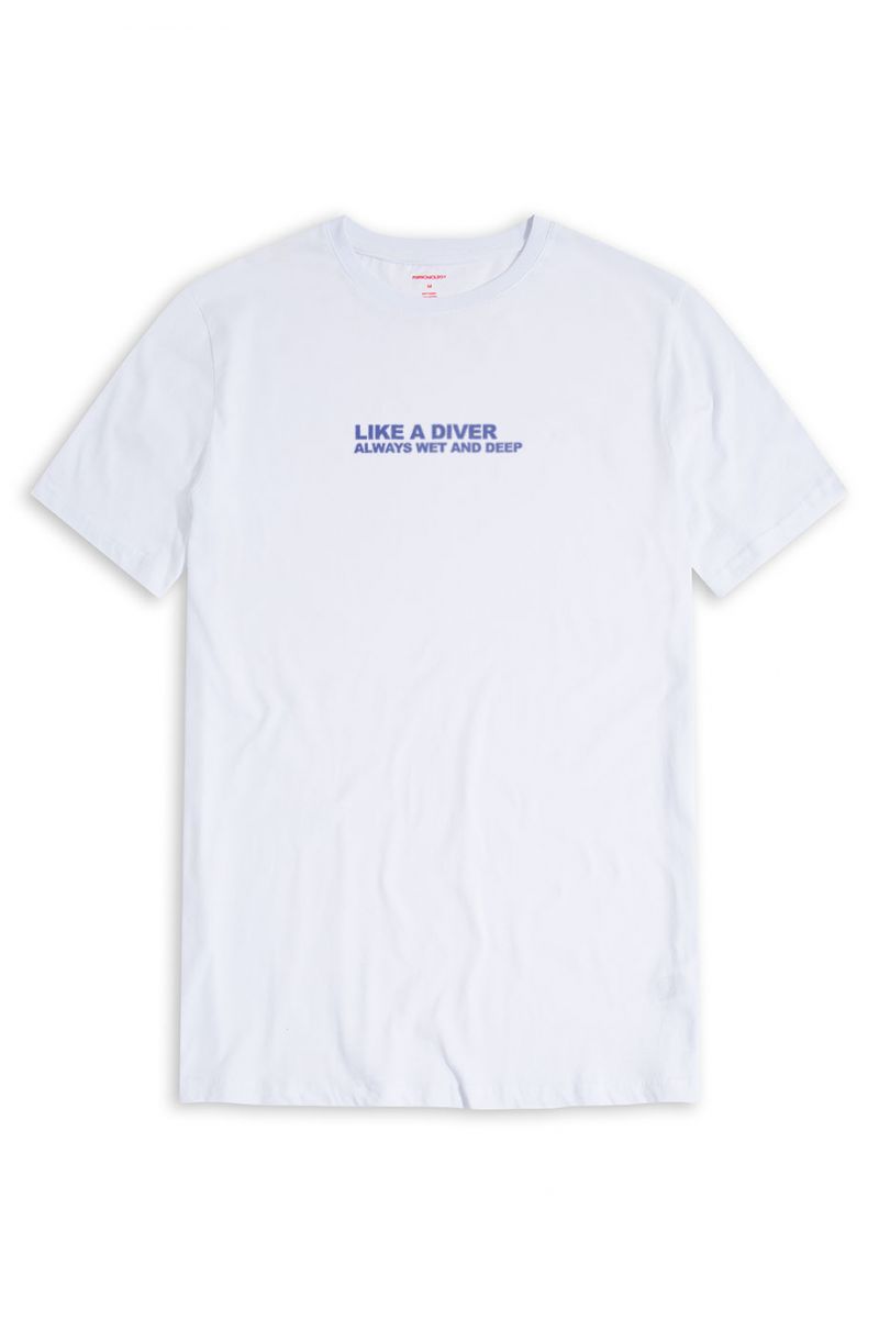 White Soft Fabric like a diver always wet and deep Design Short Sleeve Tee