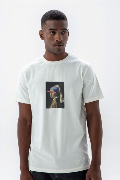 Off White Soft Fabric Girl with a Pearl Earring Design Short Sleeve Tee