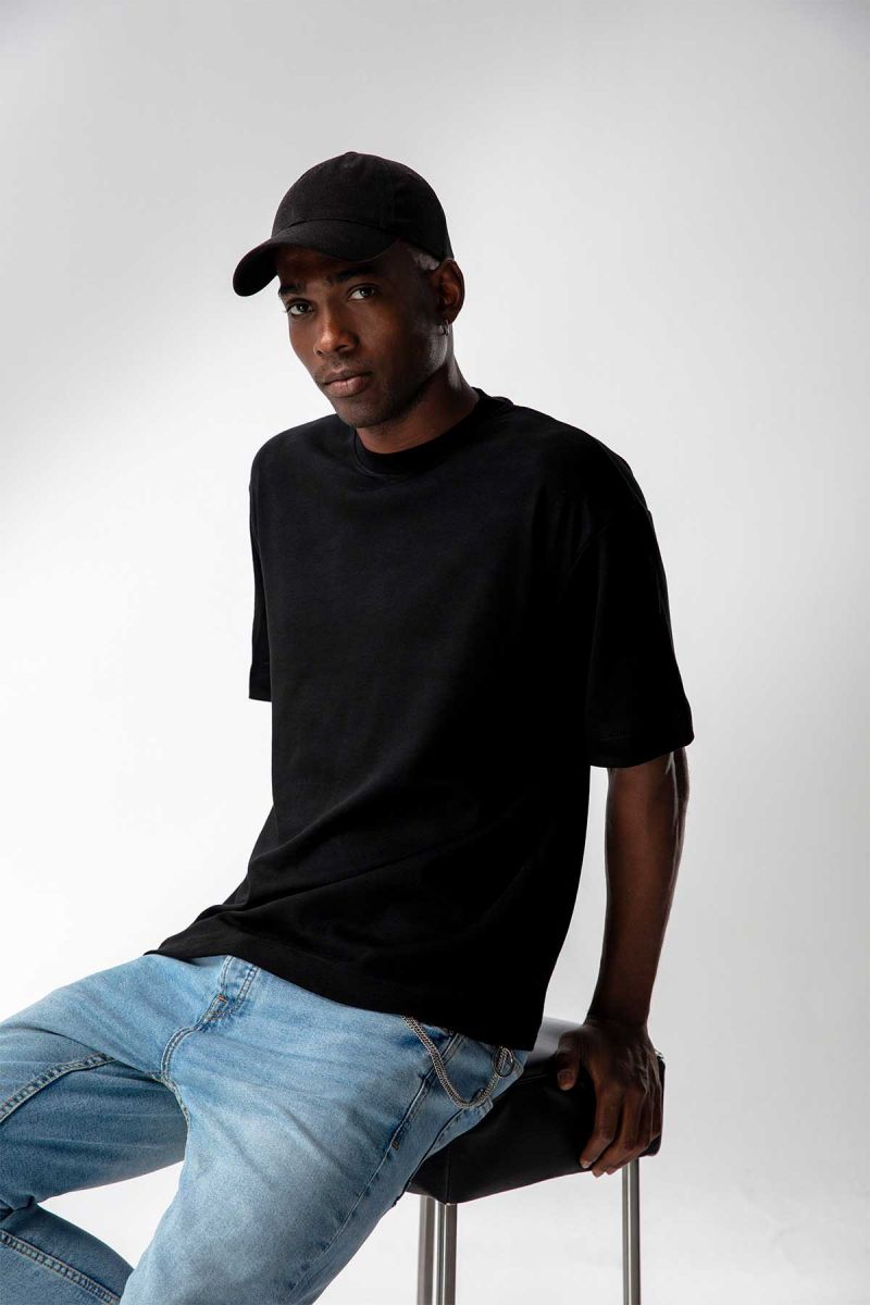 Black Soft Fabric Basic Design Short Sleeve Tee
