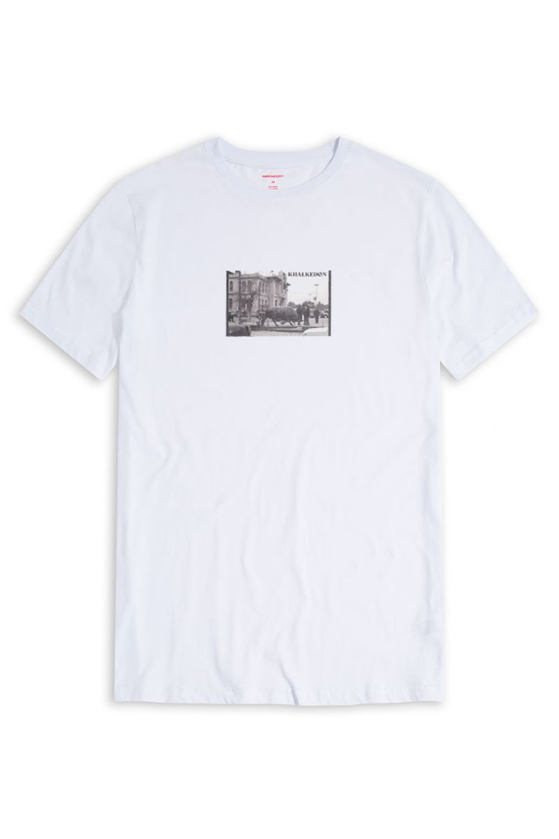 White Soft Fabric Bull in Square Design Short Sleeve Tee