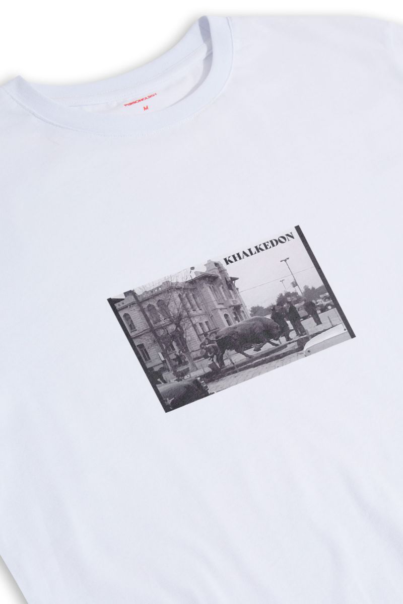 White Soft Fabric Bull in Square Design Short Sleeve Tee