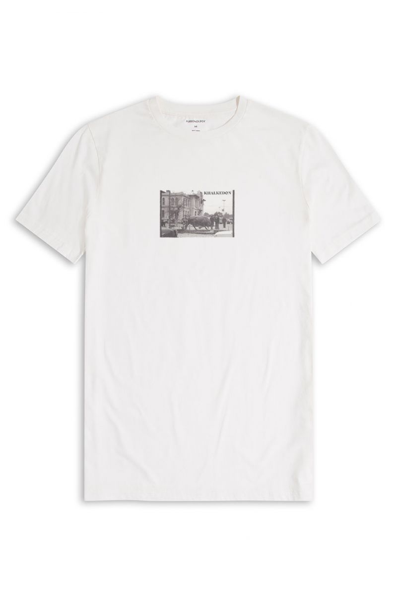 Off White Soft Fabric Bull in Square Design Short Sleeve Tee