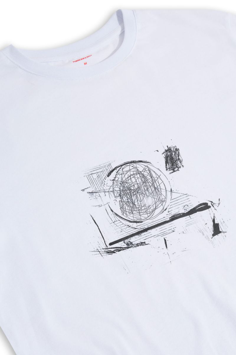 White Soft Fabric Abstract Design Short Sleeve Tee