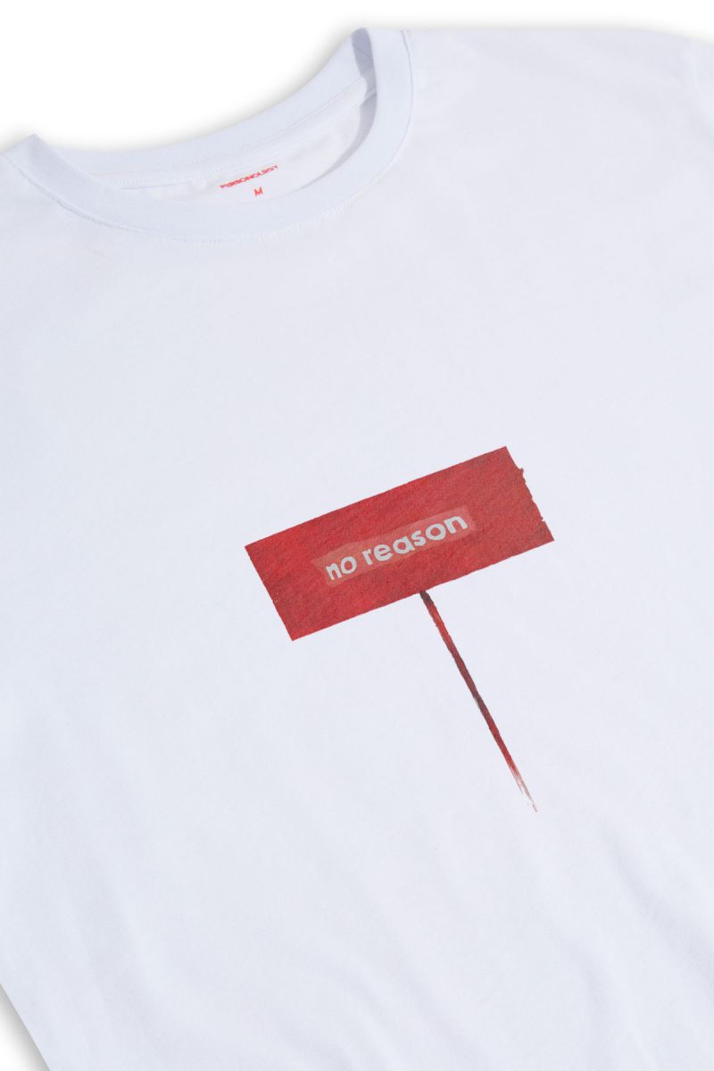 White Soft Fabric No Reason Design Short Sleeve Tee