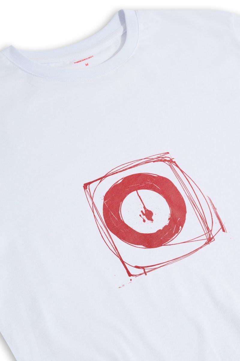 White Soft Fabric Abstract Design Short Sleeve Tee