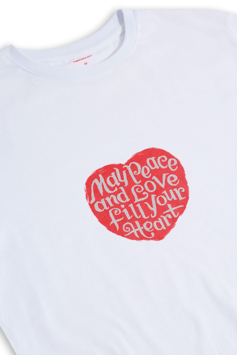 White Soft Fabric Peace and Love Design Short Sleeve Tee