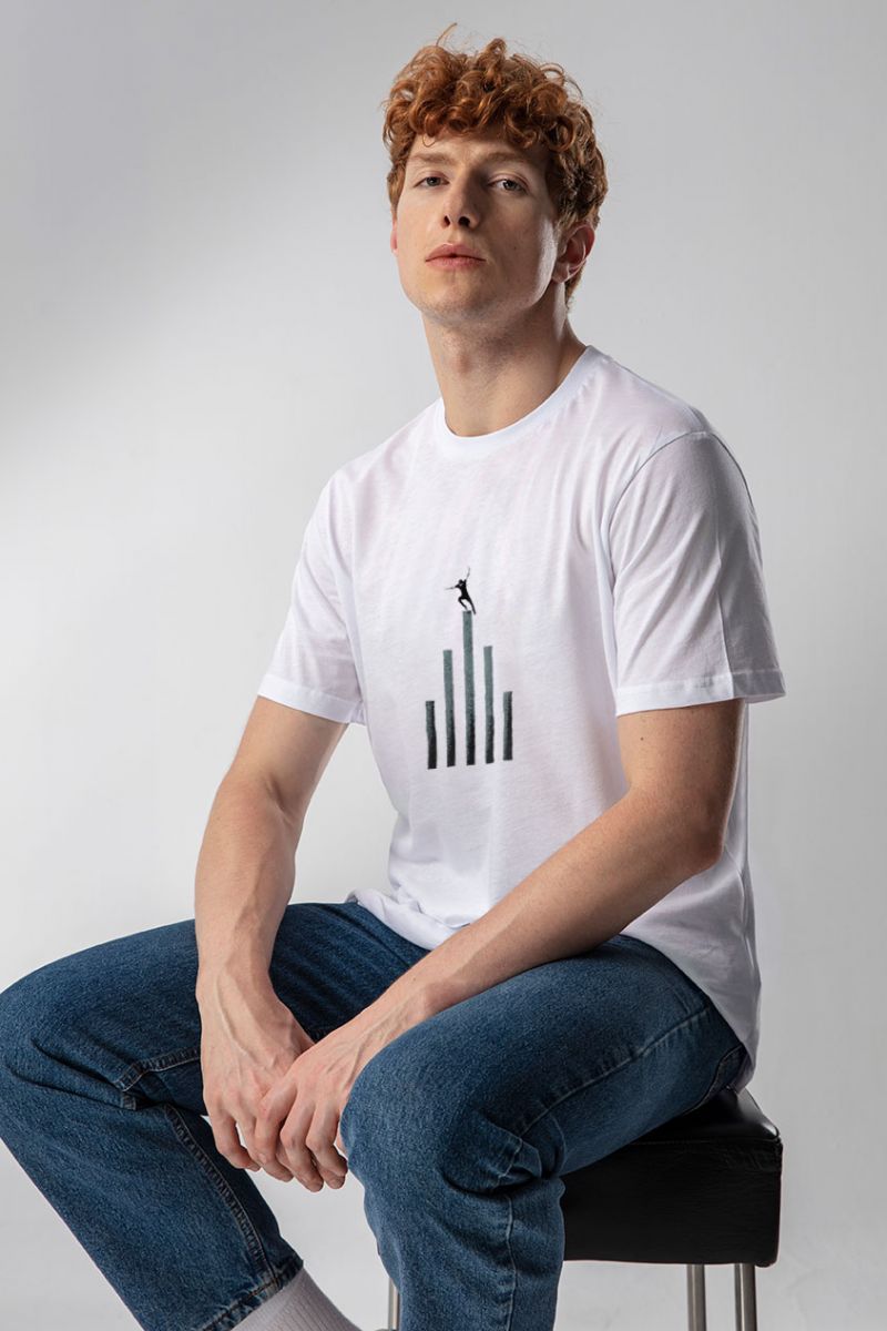 White Soft Fabric Abstract Design Short Sleeve Tee