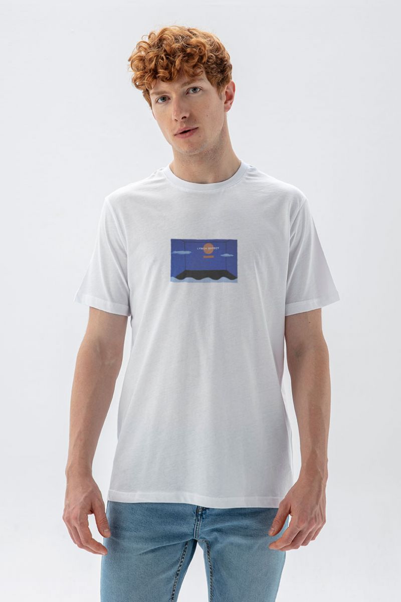 White Soft Fabric Lynch Effect Design Short Sleeve Tee