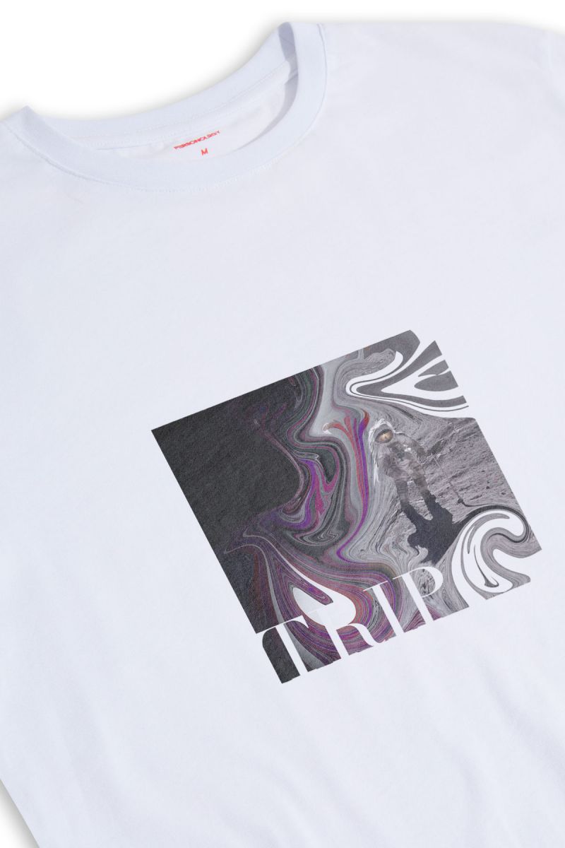 White Soft Fabric Moon with Broken Helmet Design Short Sleeve Tee