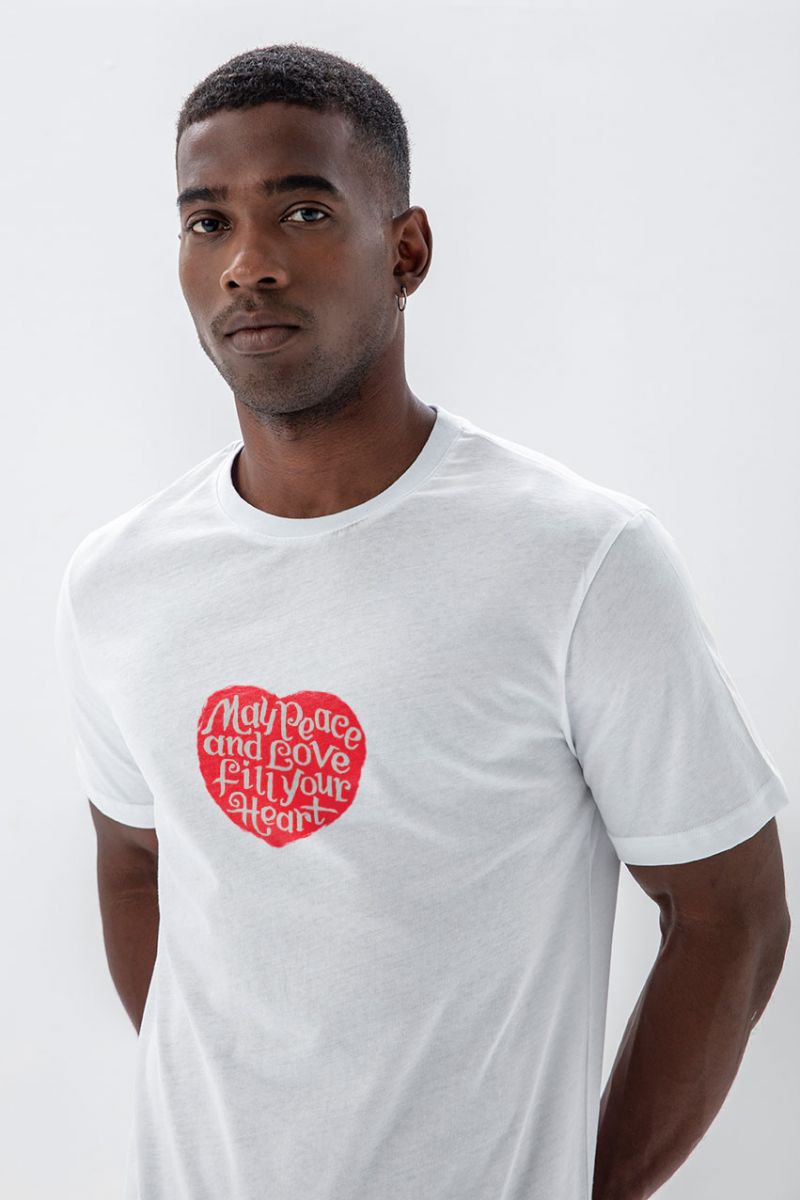 White Soft Fabric Peace and Love Fill your Heart Design Short Sleeve Tee