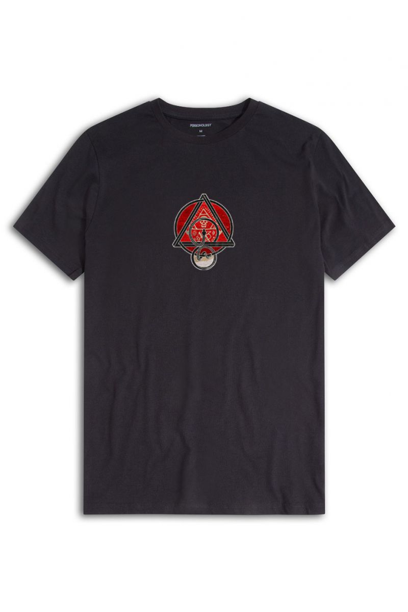 Black Soft Fabric Triangle with Snake Design Short Sleeve Tee
