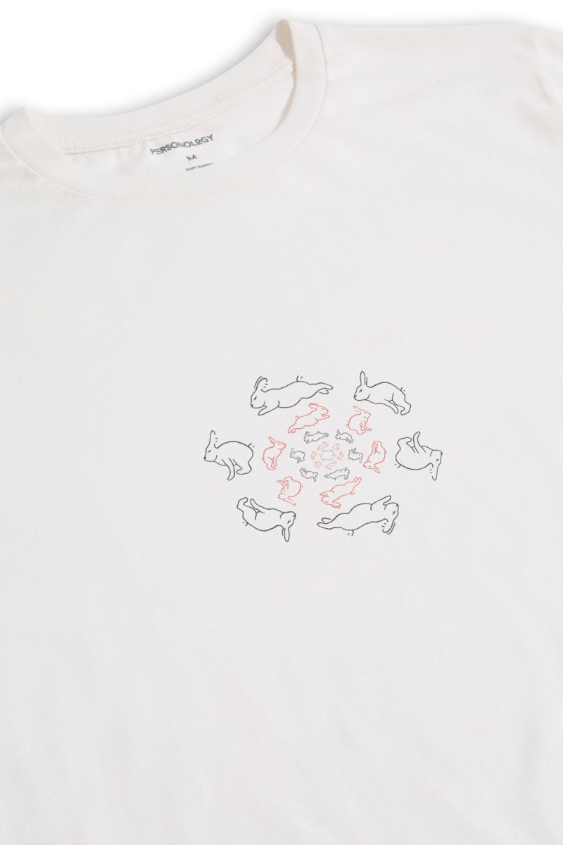 Off White Soft Fabric A Vicious Circle Design Short Sleeve Tee