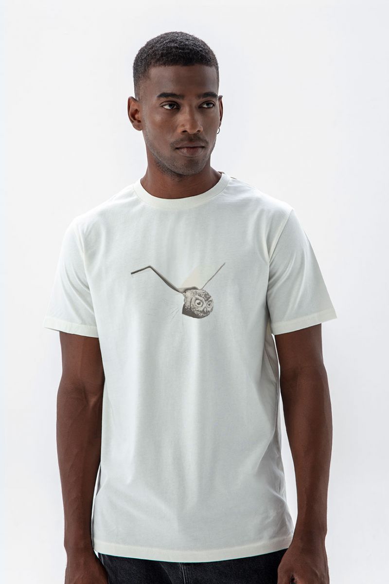 Off White Soft Fabric Uil Boek Design Short Sleeve Tee