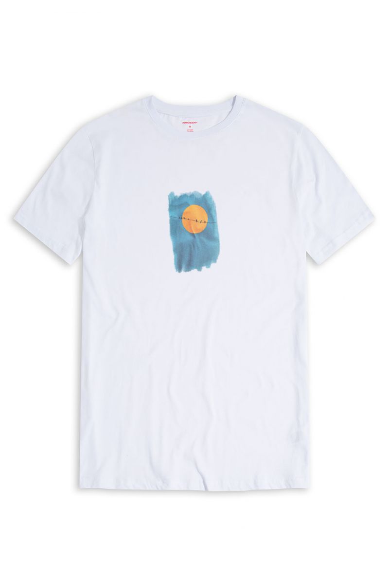 White Soft Fabric Birds Design Short Sleeve Tee