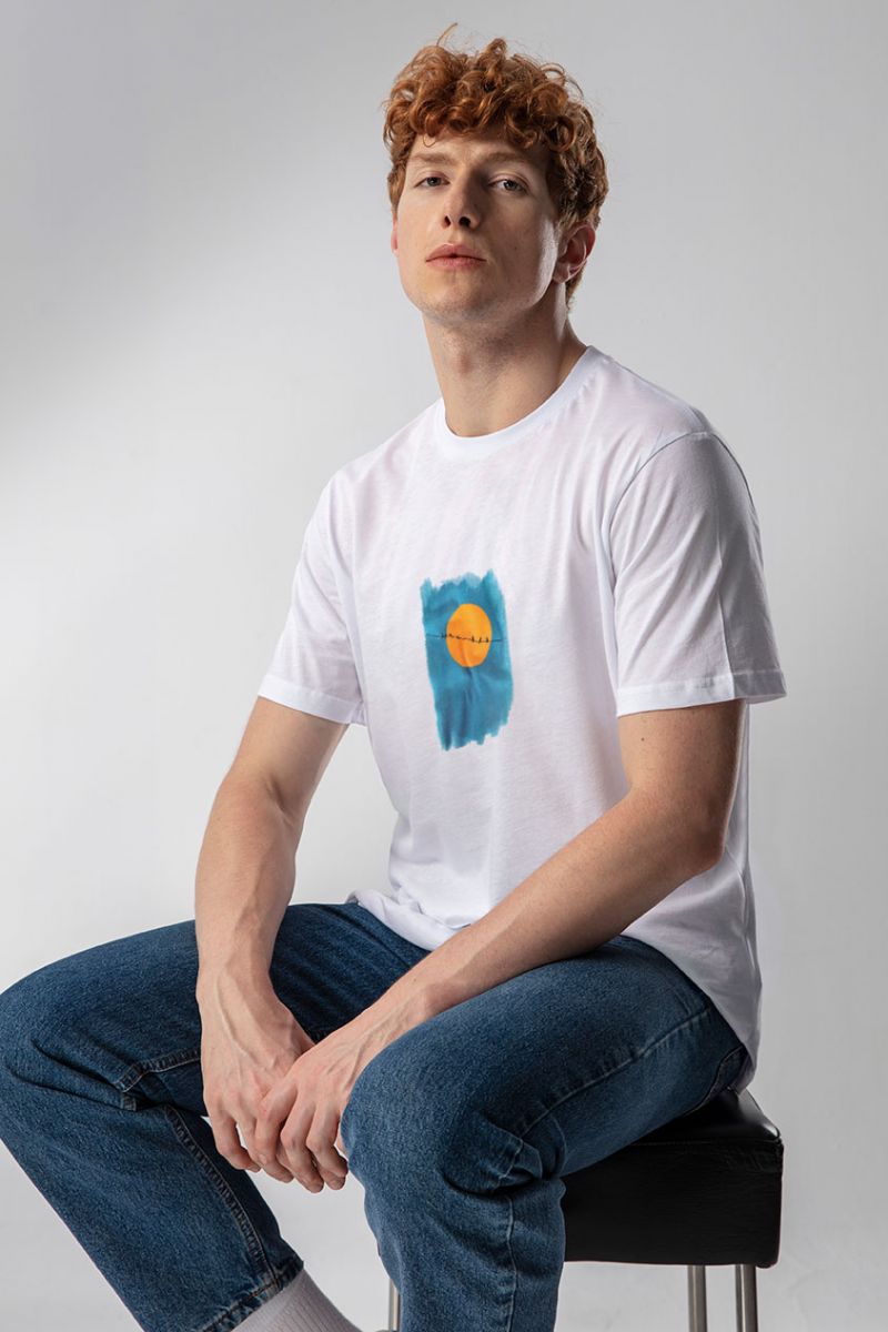 White Soft Fabric Birds Design Short Sleeve Tee