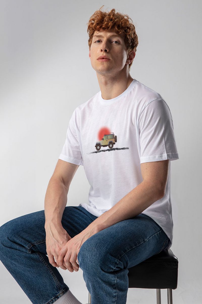 White Soft Fabric Discovery Design Short Sleeve Tee