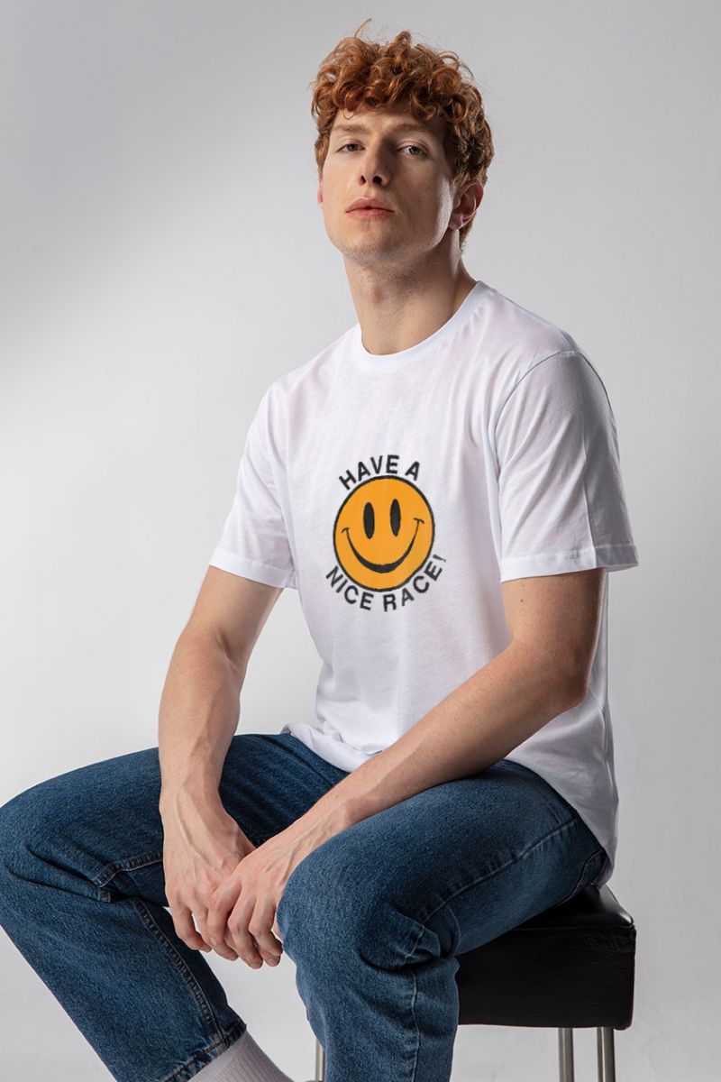 White Soft Fabric Have a Nice Race Design Short Sleeve Tee