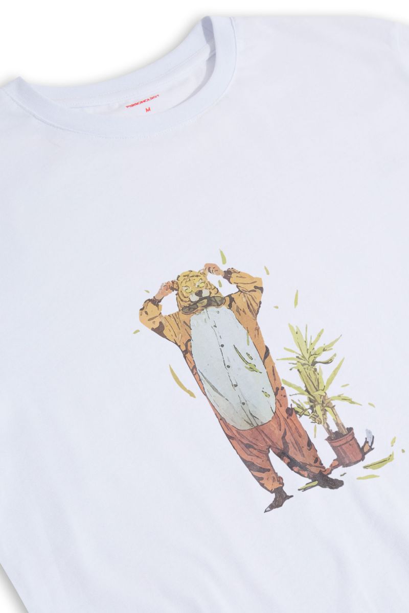 White Soft Fabric Flora Design Short Sleeve Tee