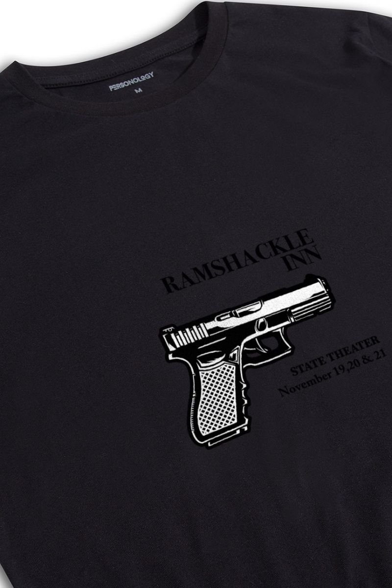 Black Soft Fabric ramshackle inn Design Short Sleeve Tee