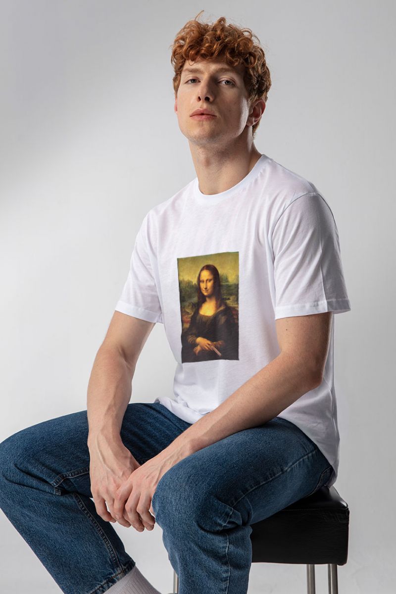 White Soft Fabric Monalisa with cigar Design Short Sleeve Tee