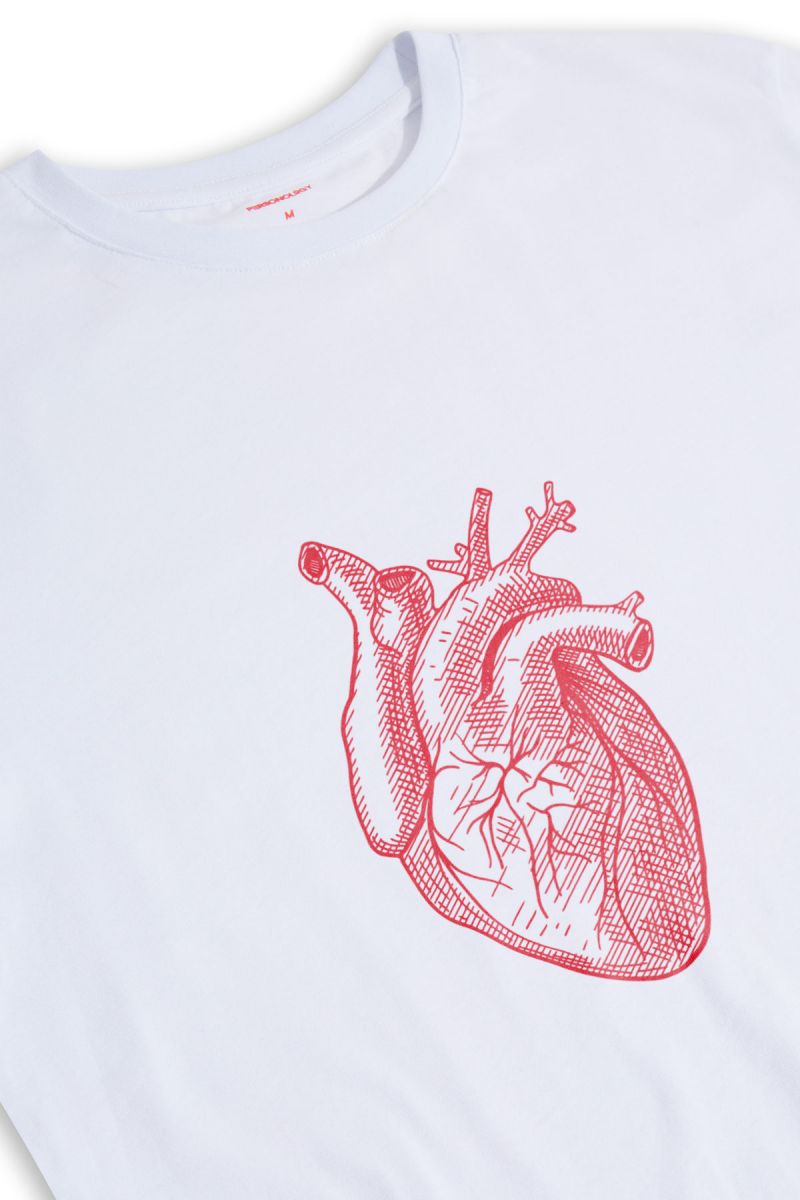 White Soft Fabric Heart Design Short Sleeve Tee