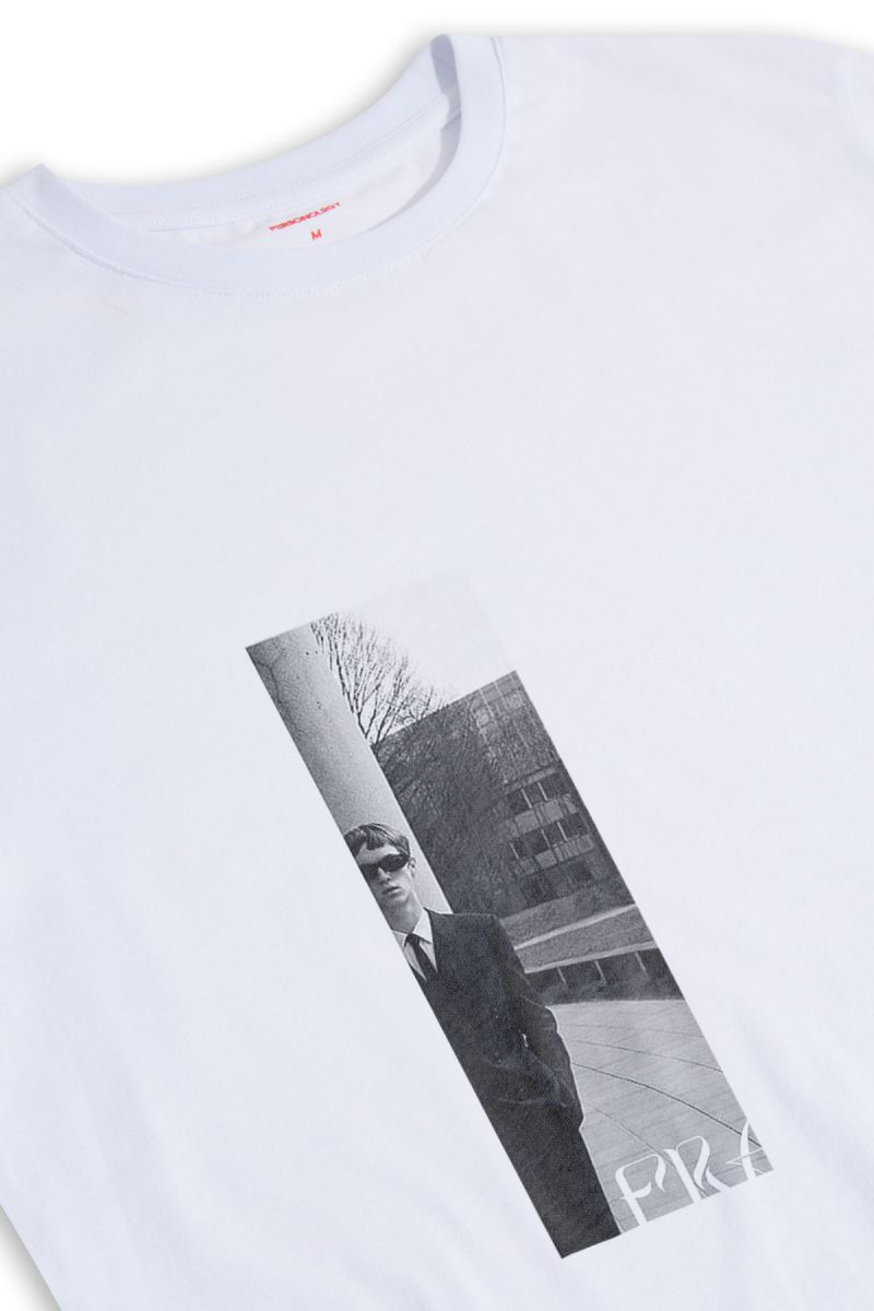 White Soft Fabric Frame Design Short Sleeve Tee