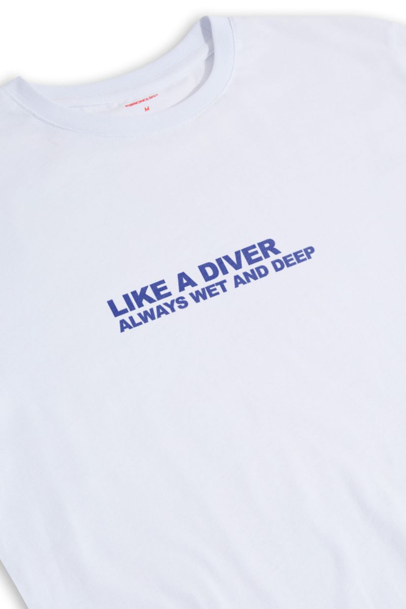 White Soft Fabric like a diver always wet and deep Design Short Sleeve Tee