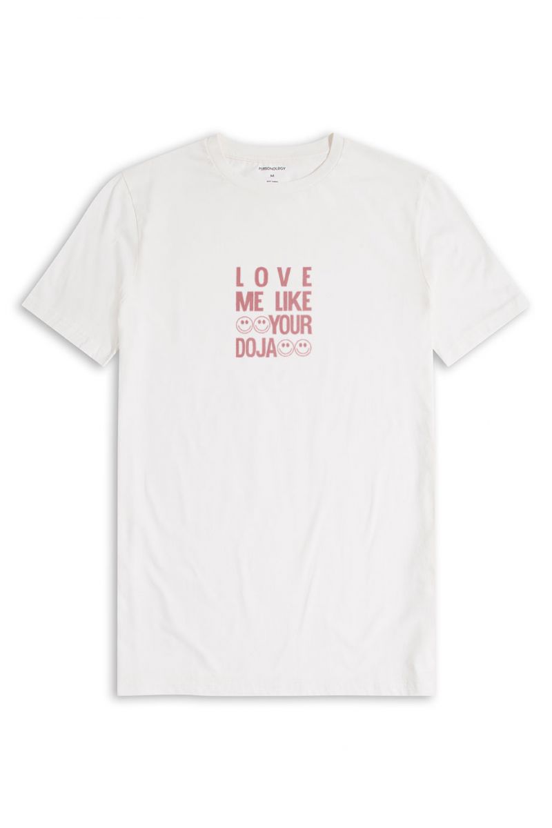 Off White Soft Fabric love me like your doja Design Short Sleeve Tee