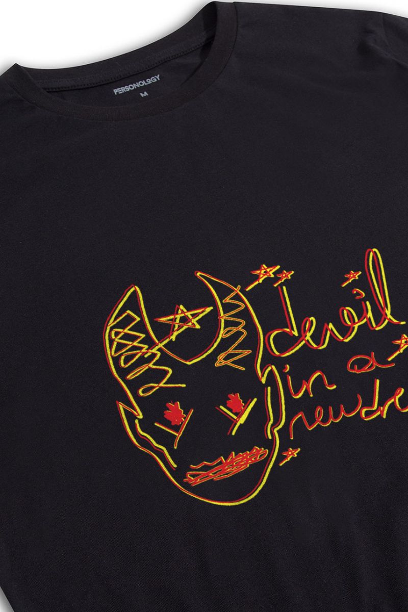 Black Soft Fabric Devil In A New Dress Design Short Sleeve Tee