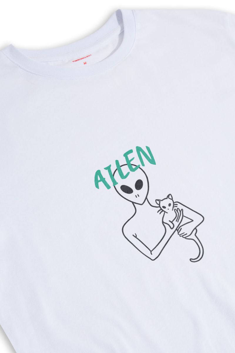 White Soft Fabric Cat Design Short Sleeve Tee